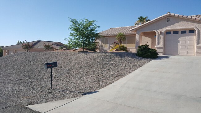 Building Photo - Beautiful Remodeled