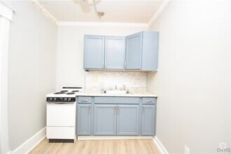 Building Photo - 317 Clay St