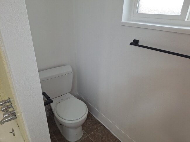 Building Photo - Roy 4-plex 2002