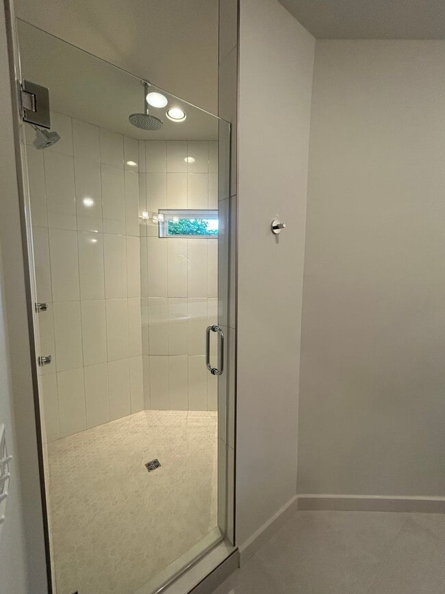 Foto del edificio - Amazing New Construction North Nashville!