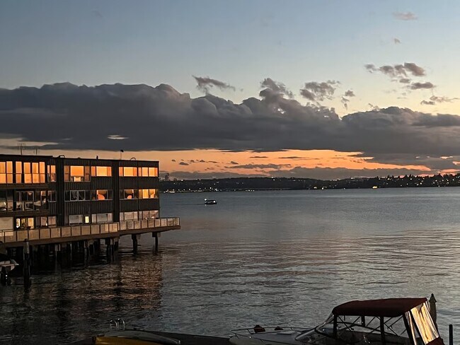 Foto del edificio - 425 Lake St S