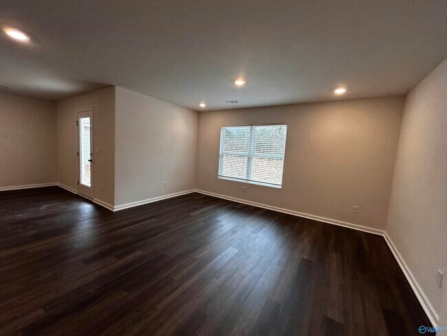 Building Photo - 9946 Sequoyah Cv Dr SE