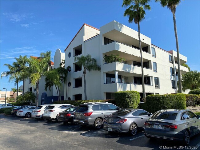 Building Photo - 21085 NE 34th Ave