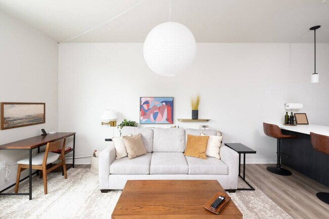 Foto del edificio - 1632 N Franklin Pl