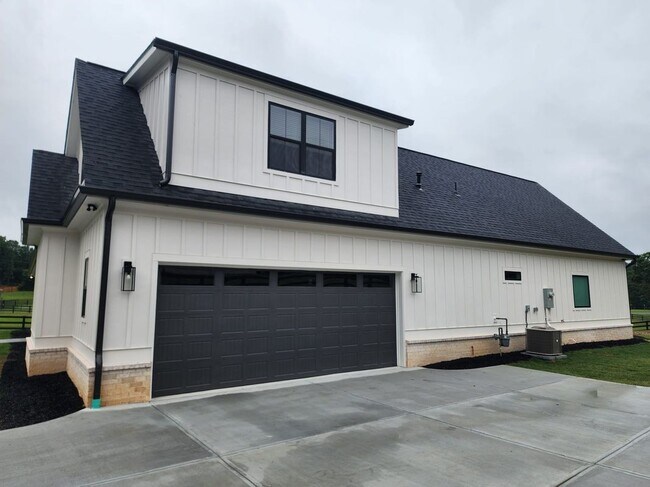Building Photo - 1580 Ace Mcmillian Rd