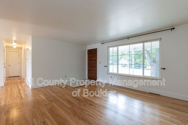 Building Photo - 240 Cimmaron Way