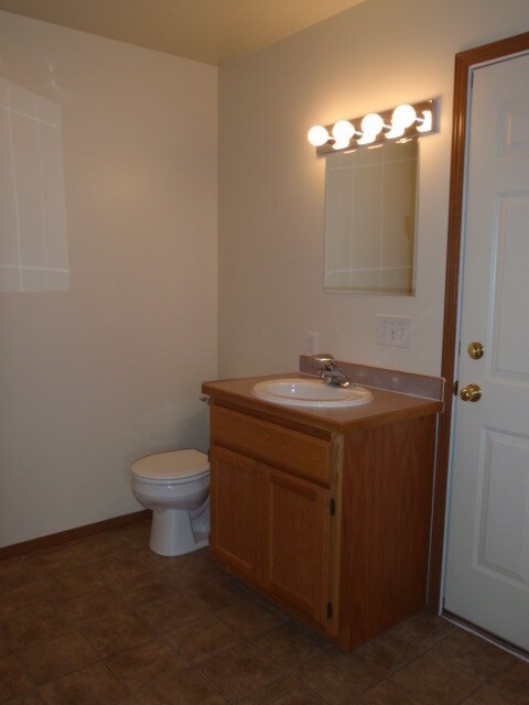 Foto del edificio - Duplex with detached garage