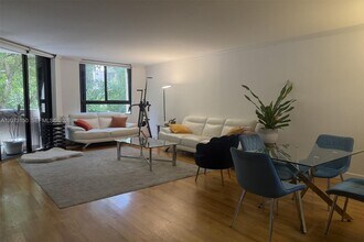 Building Photo - 141 Crandon Blvd
