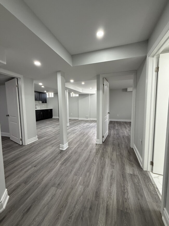 Building Photo - 3 Mediterranean Cres