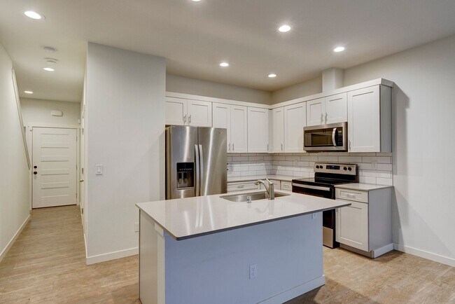 Foto del edificio - 3 Bedroom/2 Bath  townhouse in Kettlecove community