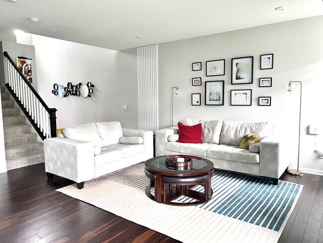 Foto del edificio - 8094 Evergreen Ln N