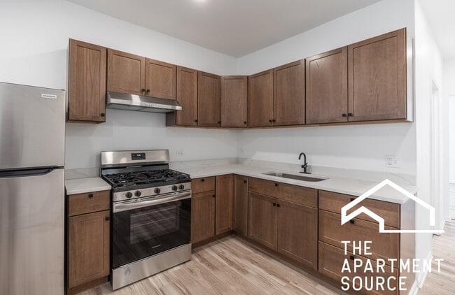 Building Photo - 3140 N Kimball Ave