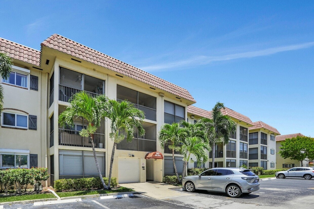 Primary Photo - 257 South Cypress Road Apt #439, Pompano B...