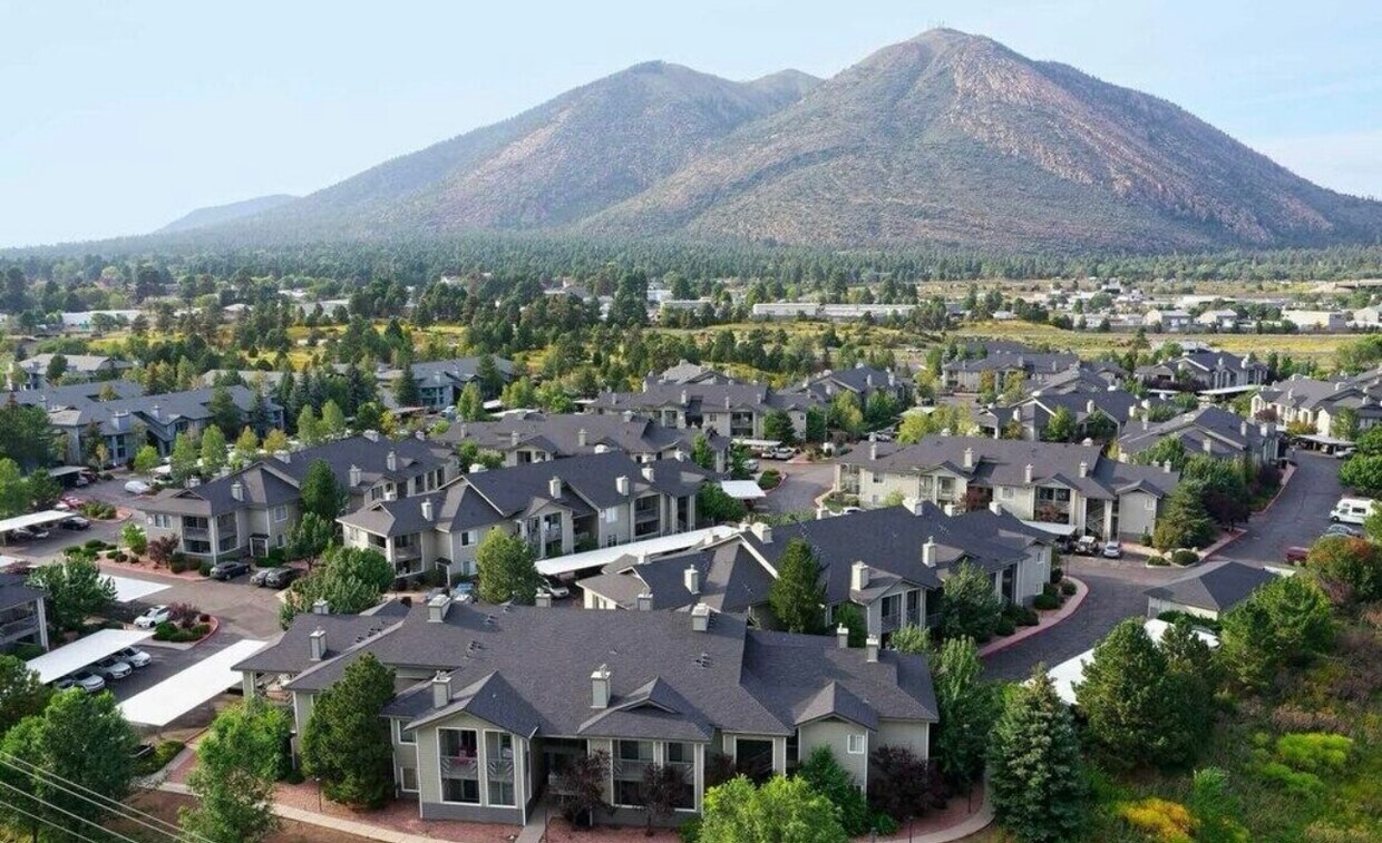 Foto principal - 4343 E Soliere Ave
