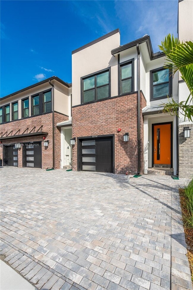 Foto del edificio - 8356 NW 7th Pl