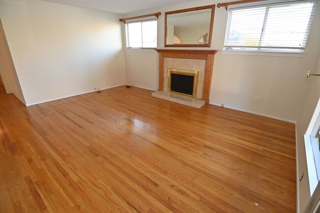 Building Photo - Charming 4-Bedroom 2 bath 2 car garage Home in desirable San Jose Neighborhood