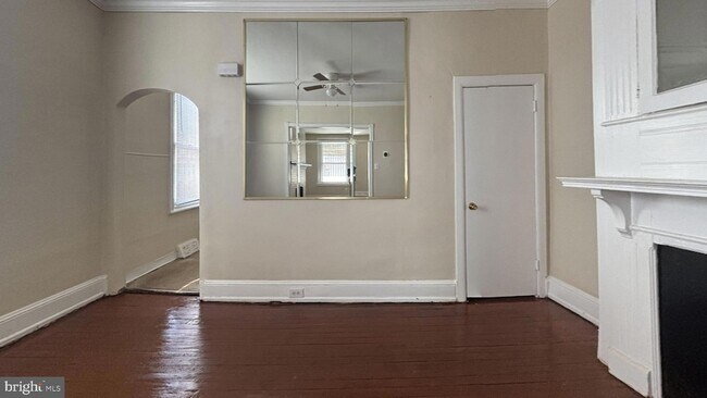 Foto del edificio - 5471 Delancey St