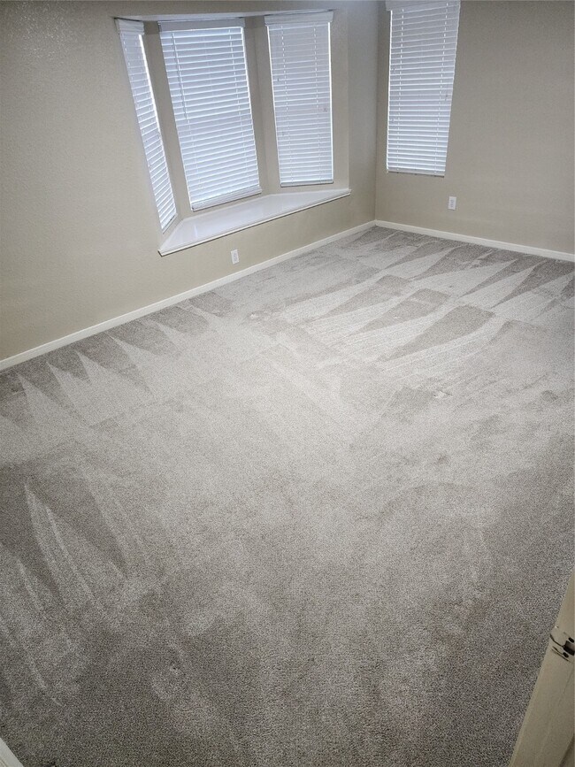 Foto del edificio - 19215 Brook Village Rd