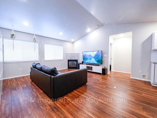 Photo - Canyon Park Apartment