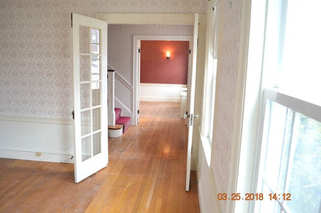 Building Photo - 60 Undine Rd