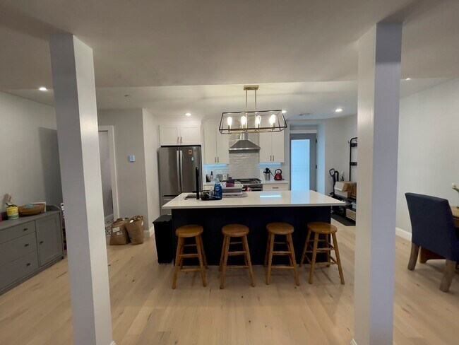 Building Photo - 375 Hyde Park Ave