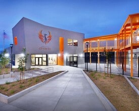 Building Photo - 1677 Centre Pointe Dr