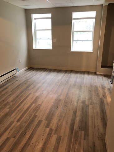 Building Photo - 12 Colebrook St