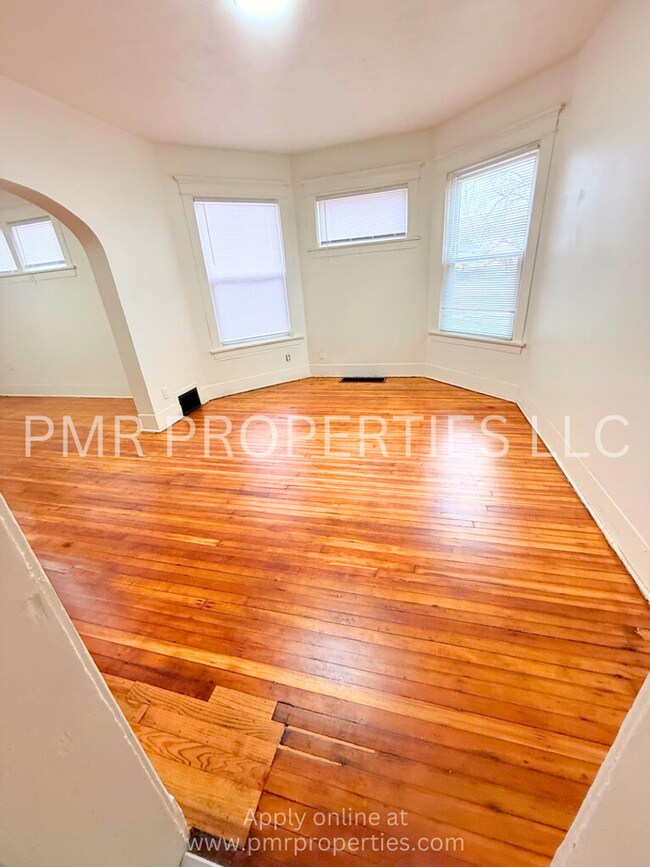 Foto del edificio - 3 Bedrooms / 1 Bathroom House