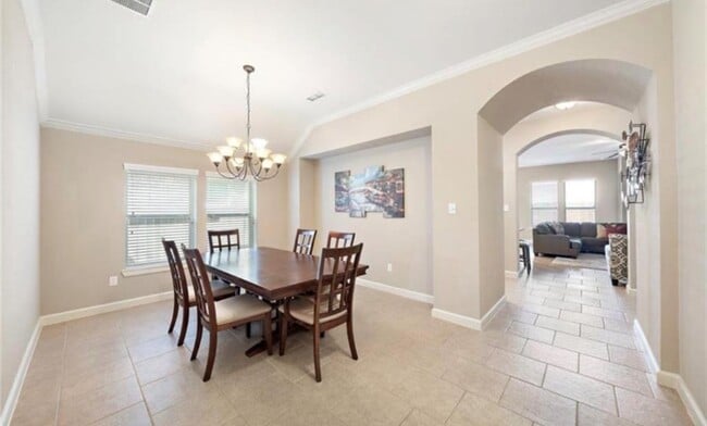 Building Photo - 8727 Seguin Cove Ln