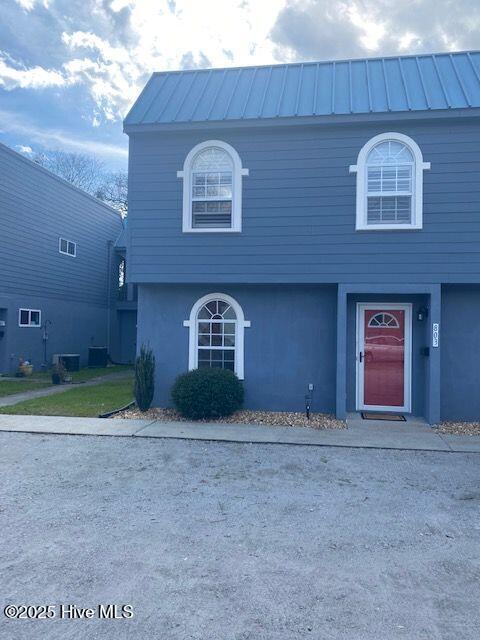 Foto principal - 803 W 2nd St