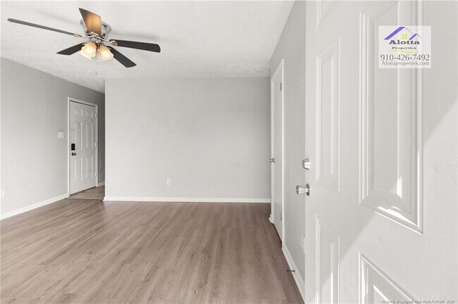 Building Photo - 818 Grambling Ct