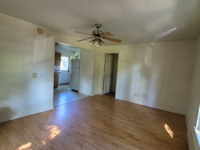 Foto del edificio - 4893 Cambria Rd