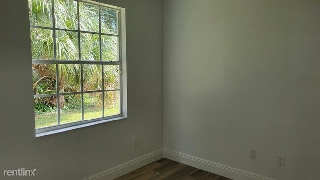 Foto del edificio - 4 br, 3 bath House - 5176 NW 50th Ter