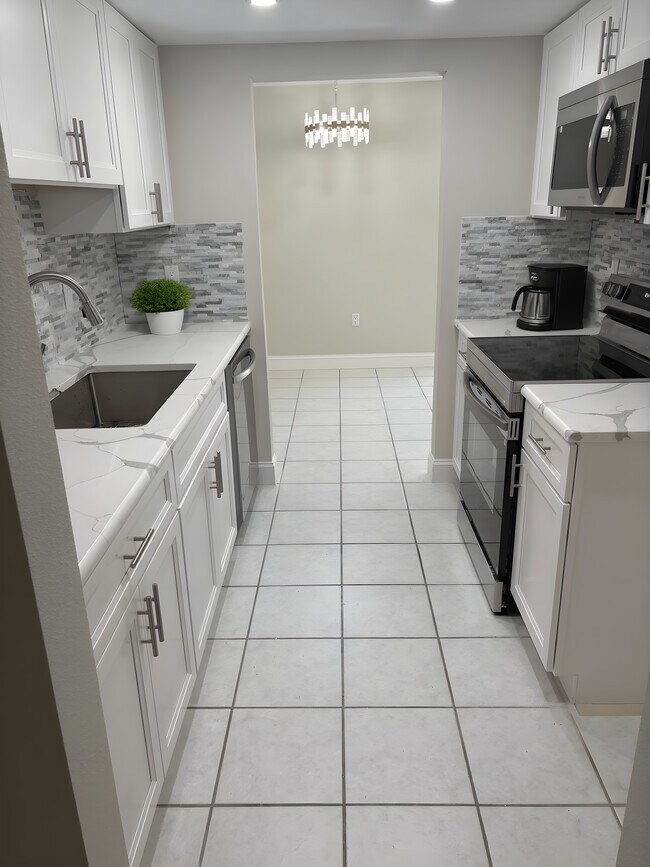 Building Photo - 11410 8th Way N
