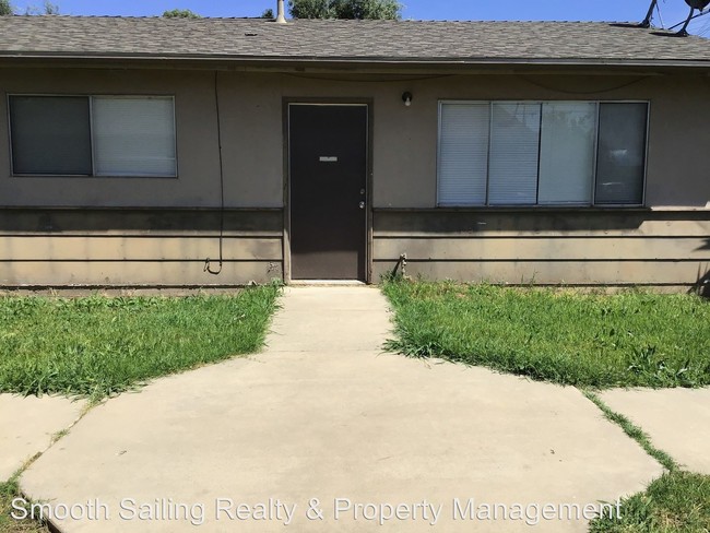 Building Photo - 1657 5th Ave
