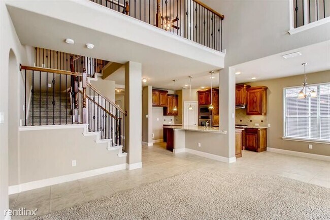 Foto del edificio - 4 br, 3 bath House - 651 Seymour Drive UNIT