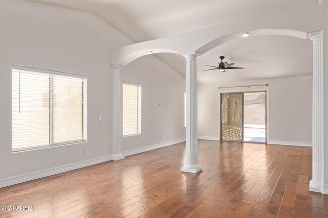 Foto del edificio - 2608 N 105th Dr