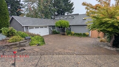 Building Photo - 3514 Long Lake Dr SE