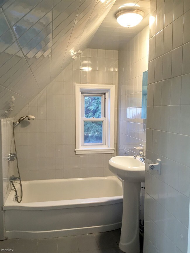 Foto del edificio - 4302 Katonah Ave