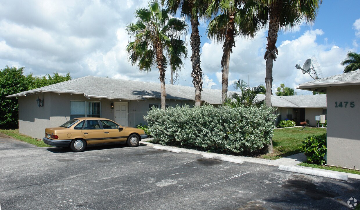 Building Photo - 1475 Forest Hill Blvd