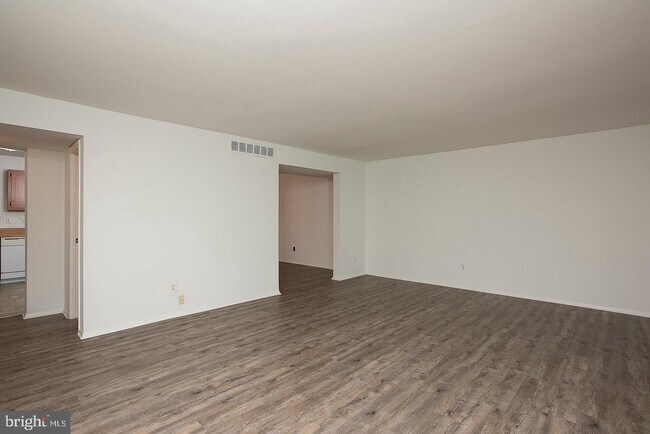 Building Photo - 424 Ingram Ct