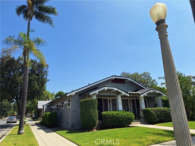 Building Photo - 547 W Wilshire Ave