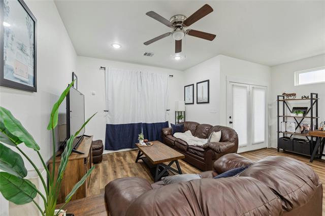 Foto del edificio - 1952 Royal Loop