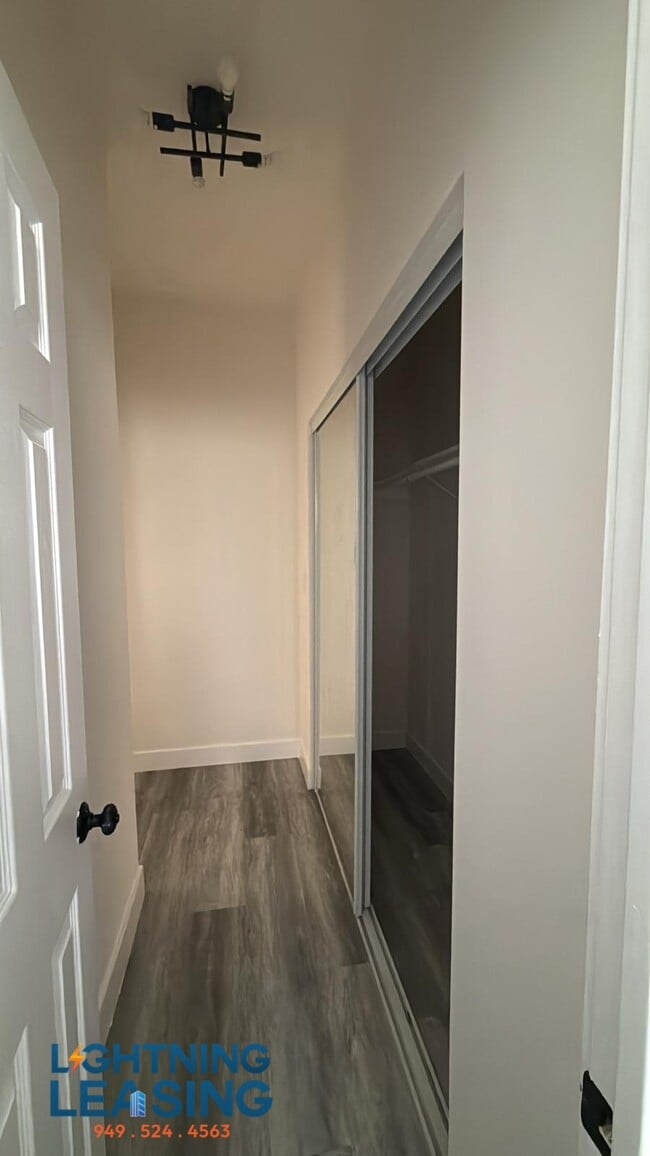 Foto del edificio - 405 N Coronado St