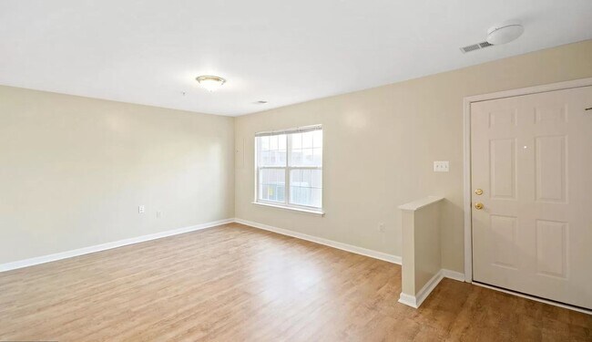 Building Photo - Charming townhouse in Wellington Trace com...