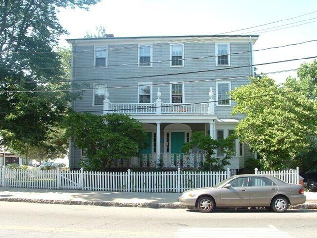 Foto del edificio - Huge 1 bed with office