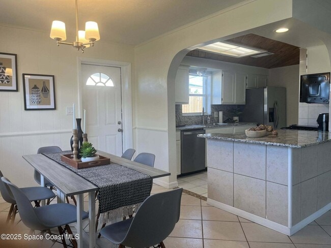 Foto del edificio - 2027 Wallace Ave