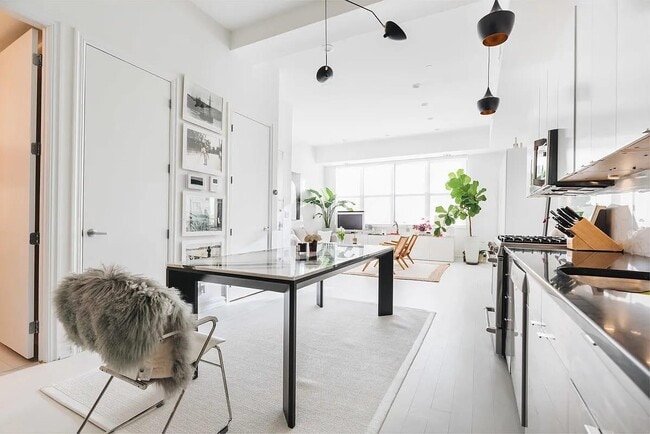 Foto del edificio - 101 Wyckoff Ave