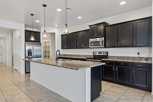 Foto del edificio - 21257 W Berkeley Rd