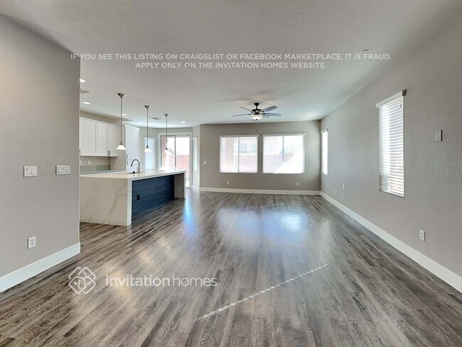 Building Photo - 10515 Laurelwood Lake Ave